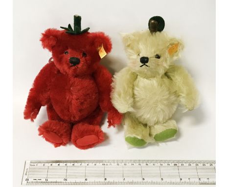TWO SMALL STEIFF BEARS