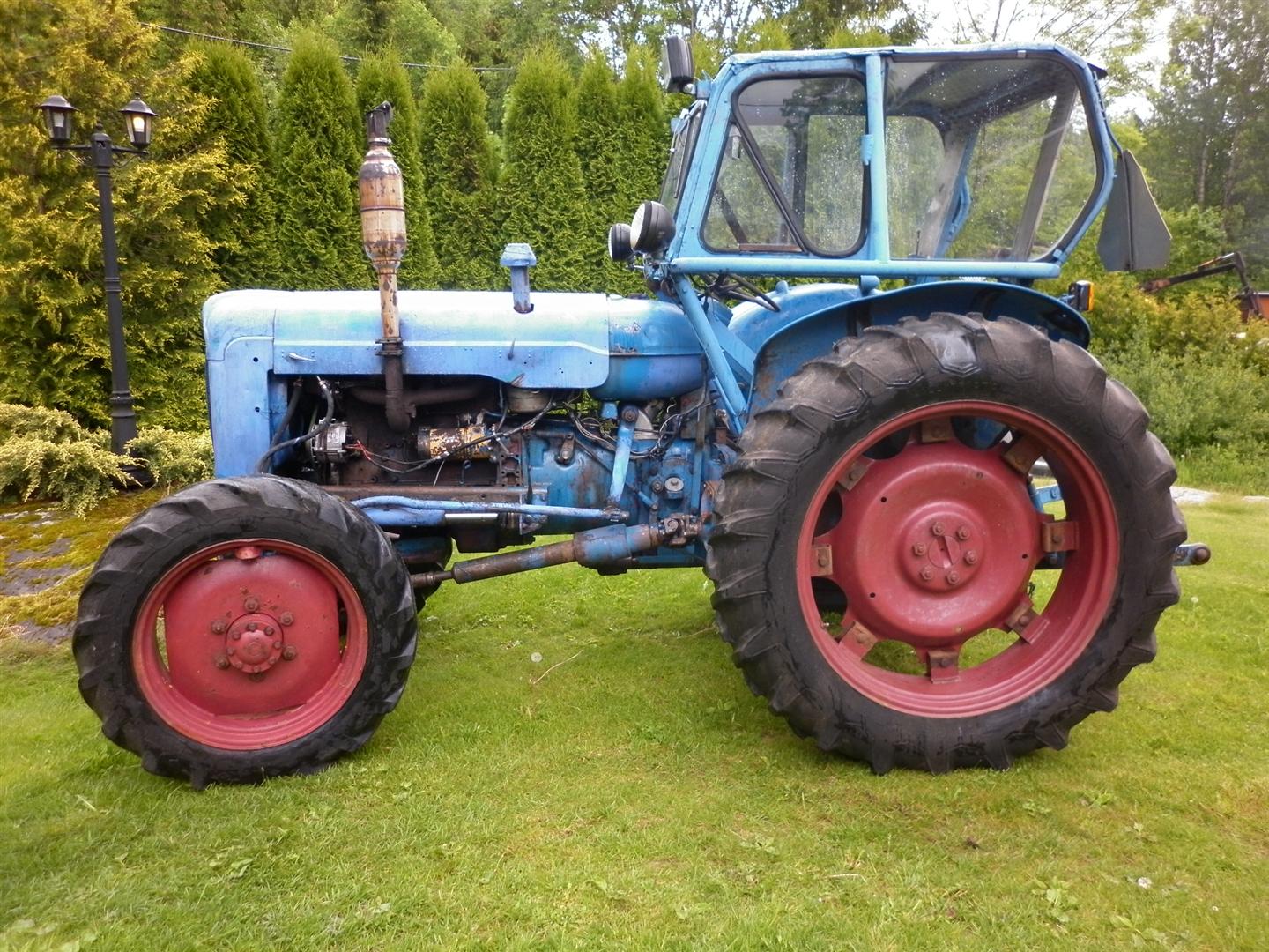 1955 FORDSON E1A Major 4wd 4cylinder diesel TRACTOR Reported to start ...