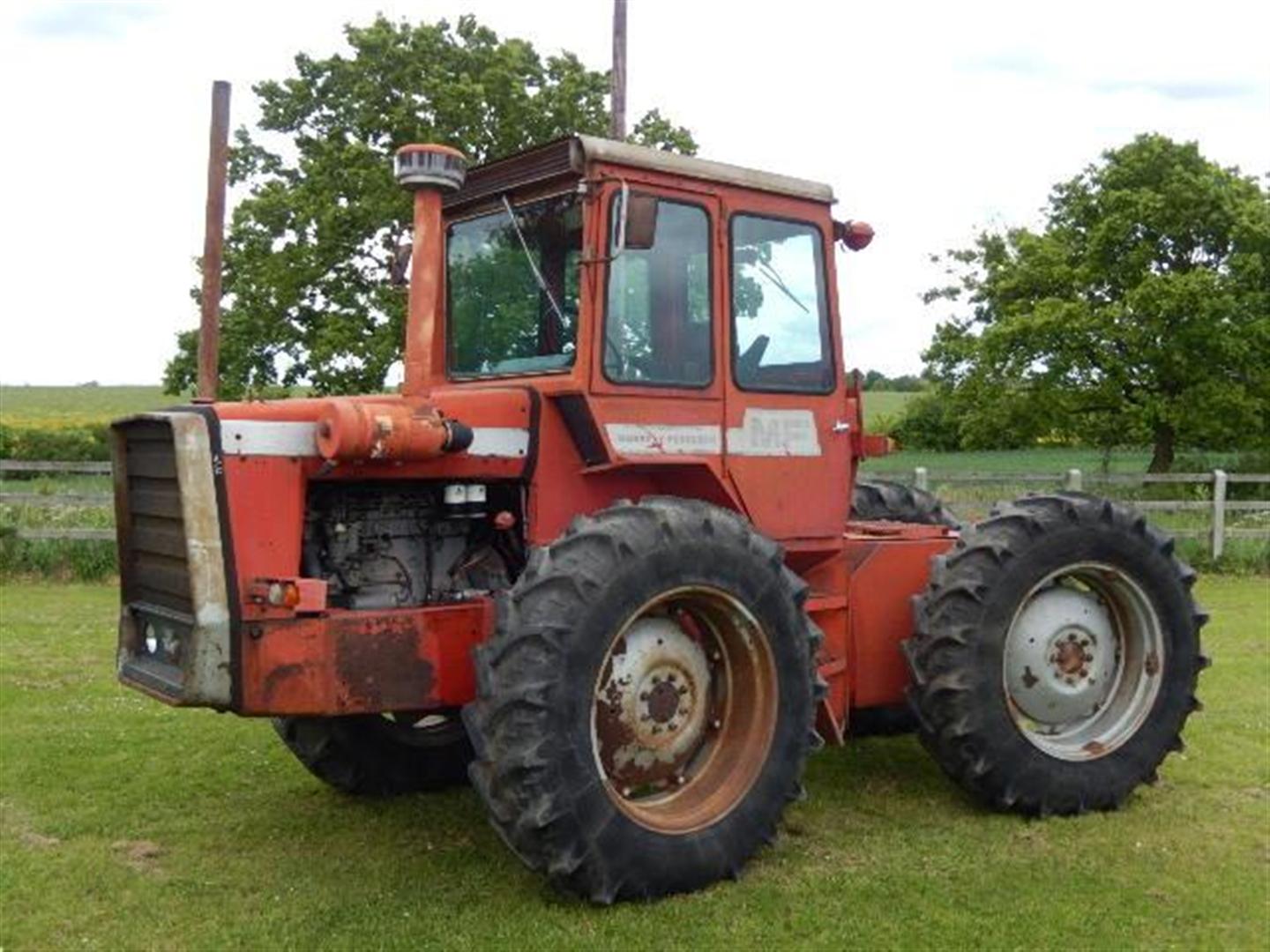 Massey Ferguson 1250 6cylinder Diesel Tractor Showing 7100 Hours This 1250 Is Reported To Be In 