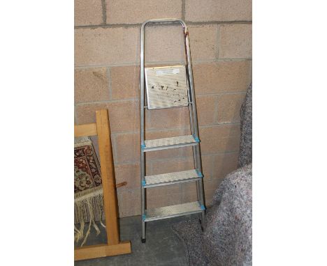 Aluminium step ladders