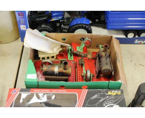 2 Mamod stationary steam engines & miniature tools