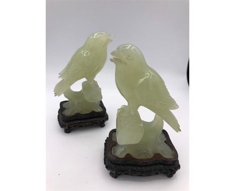 A pair of Jade Birds on stands 15cm 