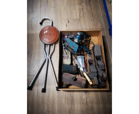 BOX OF MISCELLANEOUS TOOLS INCLUDING DRILL BITS AND WOOD PLANES