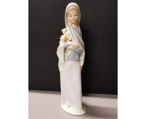 LLADRO FIGURE 5604 SPRING TOKEN WITH ORIGINAL BOX   HEIGHT 23.5CM