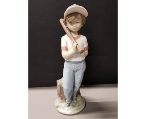 LLADRO FIGURE 7610 CAN I PLAY WITH ORIGINAL BOX    HEIGHT 21CM