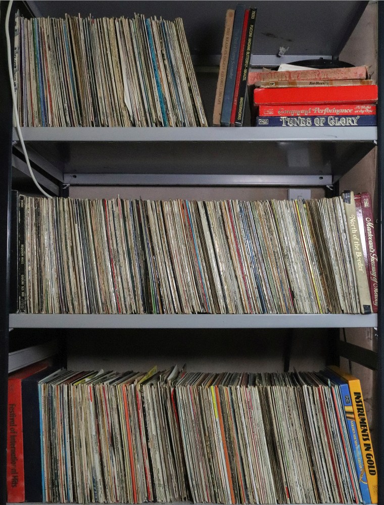 A large collection of vinyl records, including boxed sets (qty).