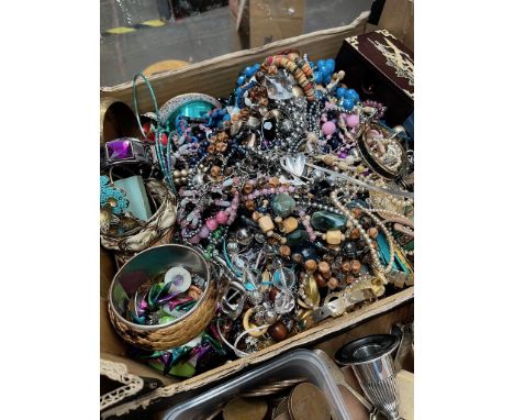 A box of costume jewellery 