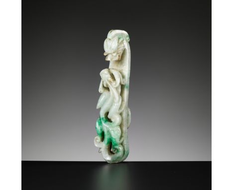 AN APPLE AND EMERALD GREEN JADEITE 'CHILONG' BELT HOOK, LATE QING TO REPUBLIC  China, 1840-1940. The top is carved as a sinuo
