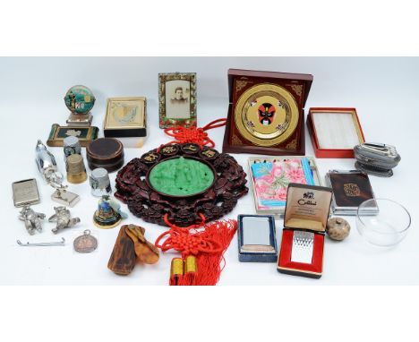 One box of assorted collectables, to include, a Beijing International Studies University presentation plate, combination ciga