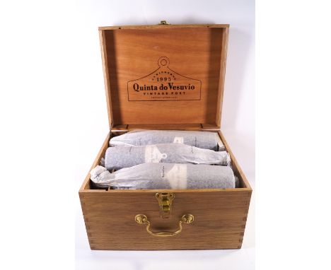 Six bottles of Quinta do Vesuvio vintage port in wooden presentation case, 1995