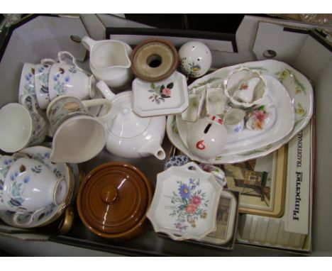 A collection of ceramic items: to include Colclough part teaset, Thornton's toffee pot, pimpernel tablemats, milk jugs, ornam