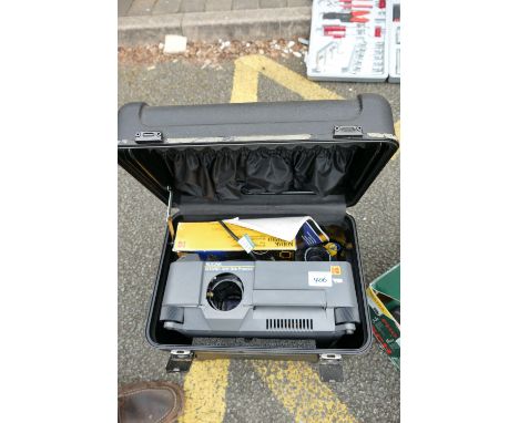 Cased Kodak Ektapro 3000 Slide Projector &amp; Accessories: 