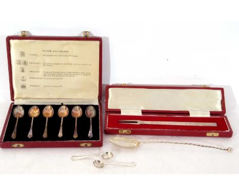 Mixed Lot: Cased 17th century style replica two-prong fork, Sheffield 1973, by Francis Howard Ltd, cased set of six specimen 