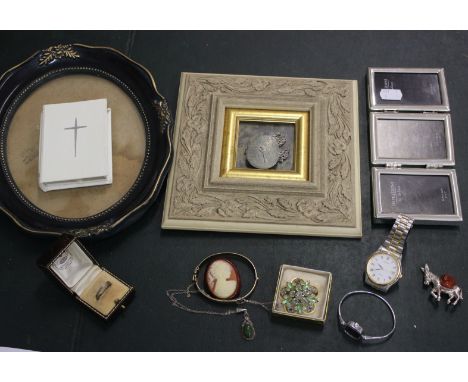 A mixed lot of jewellery, a selangor perfume necklace, a silver ring cross, further costume jewellery and photo frames