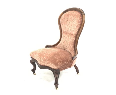 Victorian mahogany spoon back nursing chair, moulded scrolled framed, cabriole front supports, bass and ceramic castors, H95c