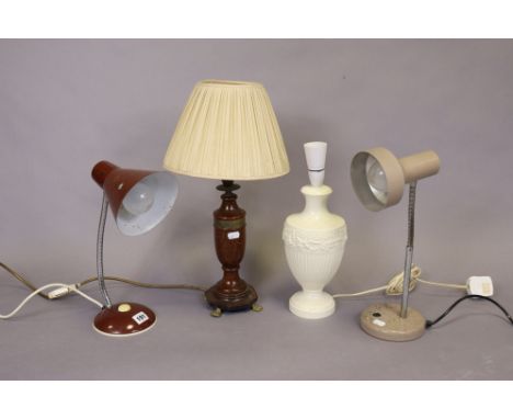 Various decorative pictures; a battery-operated mantel clock; a table lamp; &amp; sundry other items. 