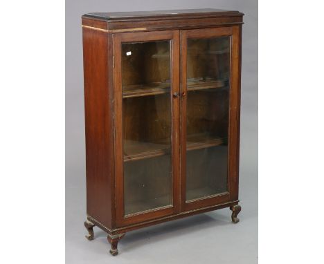 An Edwardian mahogany small china display cabinet fitted two shelves enclosed by a pair of glazed doors, 78.5cm wide x 114cm 