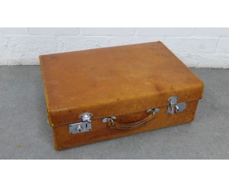 Vintage brown leather trave case, monogrammed HW tot he front, 46cm 