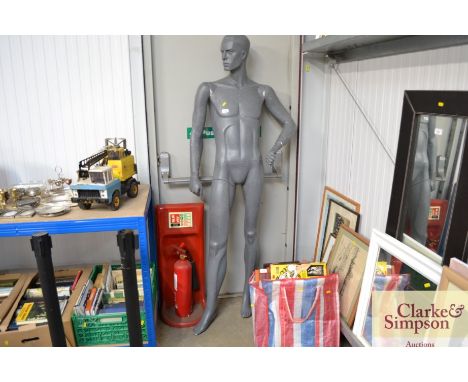 A male mannequin 