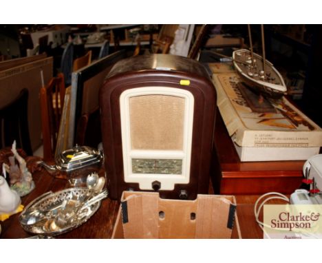 A Vintage Bakelite cased radio (sold as collectors item)