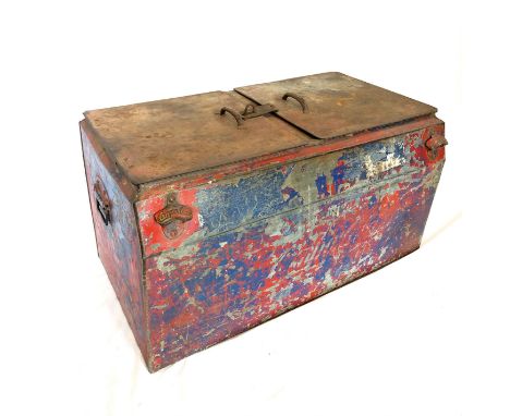 Vintage Campa Cola cooler box. Campa Cola is a soft drink brand from India. It was a Indian soft drink market leader from the