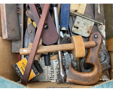 Selection of assorted tools includes saws, metal cutters, gauges etc 