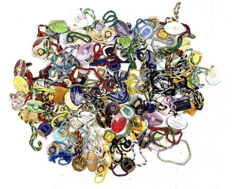 Collection of 1970's and later enamel Horse Racing badges (qty)