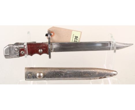 A British No.7 MkI bayonet with scabbard (plated)