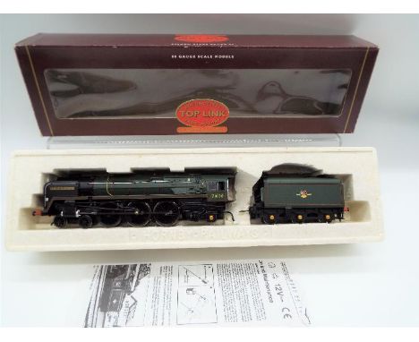 Hornby Top Link - an OO gauge model Britannia class 4-6-2 locomotive and tender 'Duke of Gloucester' running no 71000, BR gre