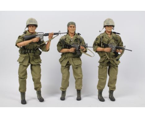 Sideshow Collectibles - Three unboxed 1:6 scale action figures from Sideshows 'Platoon' series, The three figures depict char