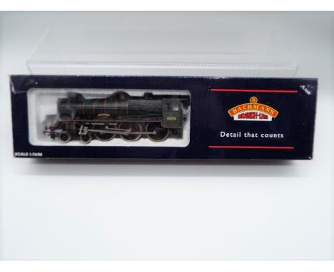 Bachmann - an OO gauge model Jubilee 5XP class 4-6-0 locomotive and tender 'Invincible', running no 45715, BR green lined liv