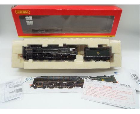 Hornby Super Detail - an OO gauge DCC Ready model Britannia class 4-6-2 locomotive and tender 'Hereward the Wake' running no 