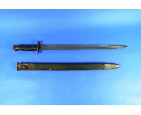 A British 1907 Pattern Bayonet, with scabbard. THIS LOT WILL BE SOLD ON FRIDAY 11TH SEPTEMBER STARTING AT 2PM UK TIME 