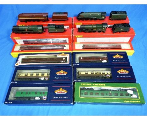 Hornby '00' gauge; R2203 BR 4-6-2 Class A4 Locomotive 60024 'Kingfisher'; R2204 BR 4-6-2 35020 'Bibby Line' Merchant Navy Cla