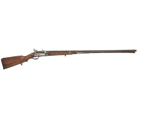 AN 11 BORE NORTH ITALIAN SNAPHAUNCE SPORTING GUN BY CASSIANO ZANOTTI, CIRCA 1750-80 with tapering sighted barrel formed in th