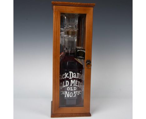 Jack Daniel's Old No. 7 Whiskey 1904 Gold Medal Replica Bottle pays homage to the original 1904 Gold Medal awarded to Jack Da