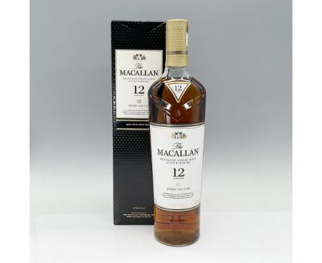 The Macallan Sherry Oak, an exquisite Single Malt exclusively matured in carefully selected Sherry oak casks from Jerez, Spai
