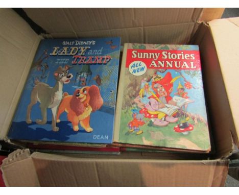 A quantity of annuals including Lady and The Tramp and a Snow White Magic Mirror book circa 1940 with 78 rpm records 