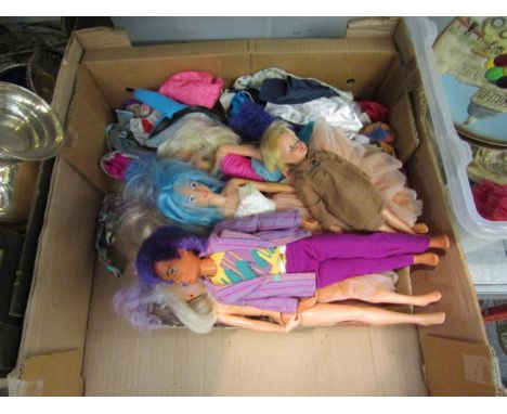 A box of vintage Sindy dolls and clothing, Patch in a Brownie uniform, 1980's dolls with face paints etc 