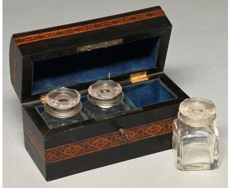 A Victorian Tunbridge ware scent casket, mid 19th c,&nbsp;the coffered lid decorated with flowers, the velvet lined interior 