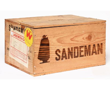 Sandeman Vintage port, 1982, twelve bottles, OWC 