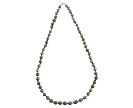 A Tahitian pearl necklace, with 18ct gold clasp 