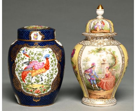 A Continental porcelain ginger jar and cover, early 20th c,&nbsp;decorated in Worcester style with birds reserved on a scale 