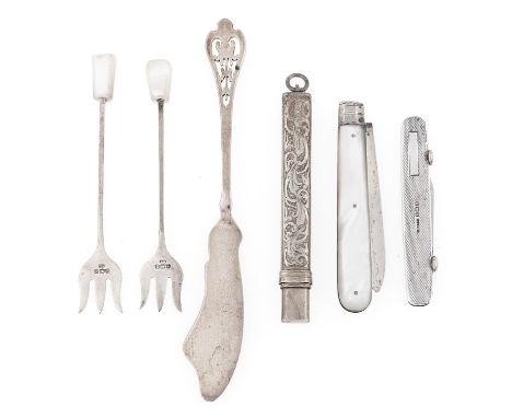 A George VI silver twin bladed penknife,&nbsp;with engine turned scales, 70mm l, by C S Green &amp; Co, Birmingham 1941, a si