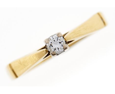 A diamond solitaire ring, in gold marked 18ct, 2.8g, size M Good condition