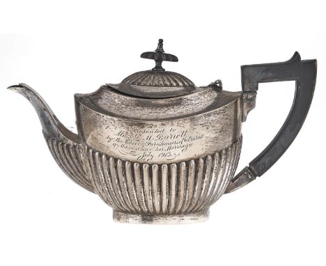 An Edwardian silver teapot, 12.5 cm h, by Charles Horner, Birmingham 1904, 11ozs 4dwts Lid slightly bent, not quite closing; 