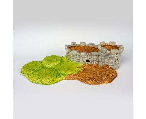 The Robin Hood series; hand decorated ceramic display. Royal Doulton label to underside. This item has its original box. Box 