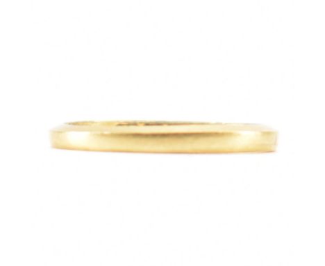 A hallmarked 22ct gold wedding band ring. Hallmarked Birmingham 1911. Weight 2.0g. Size K.