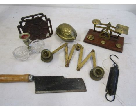 Brass/metal collectors lot to include brass walnut, trivet, scales, candle holders, cleaver etc