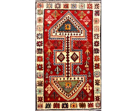 A South west Persian Qashgai rug / carpet, 170cm x 100.